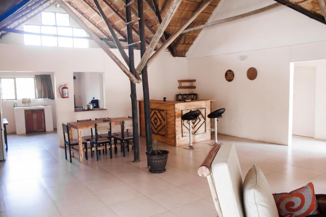 Leeville Guesthouse Kasane Εξωτερικό φωτογραφία
