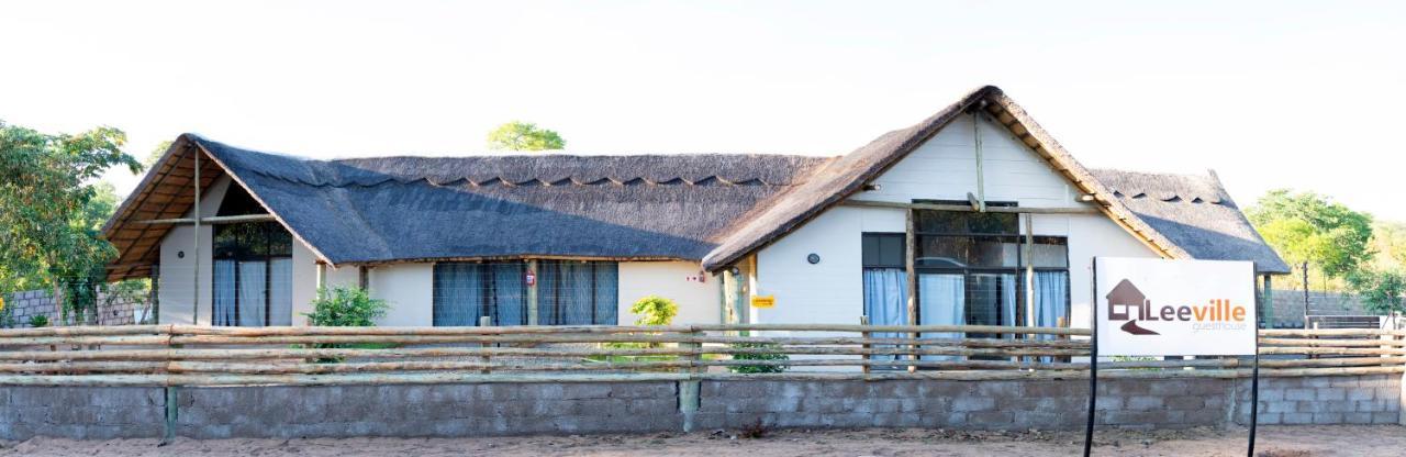 Leeville Guesthouse Kasane Εξωτερικό φωτογραφία
